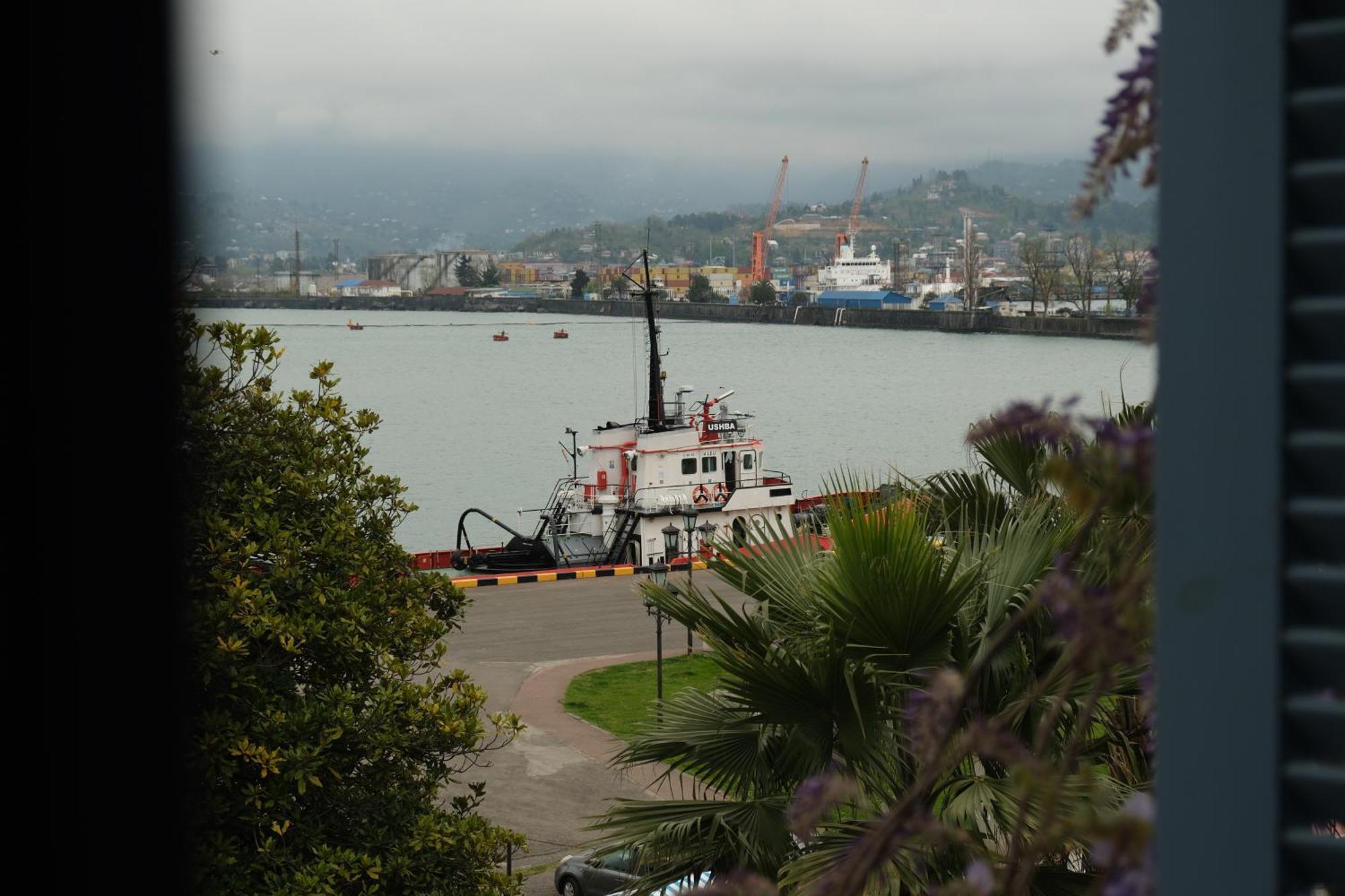 Rooms Hotel Batumi Exterior foto
