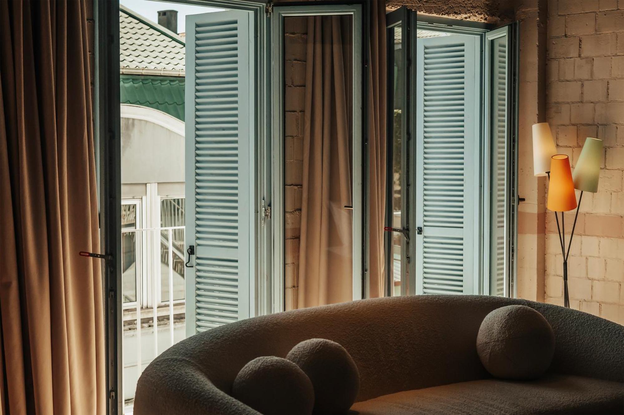 Rooms Hotel Batumi Exterior foto